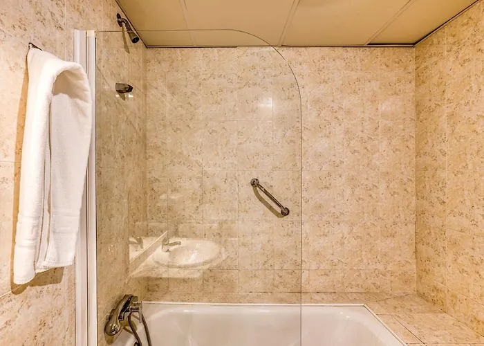 Raquel Aparthotel Sant Pere Pescador